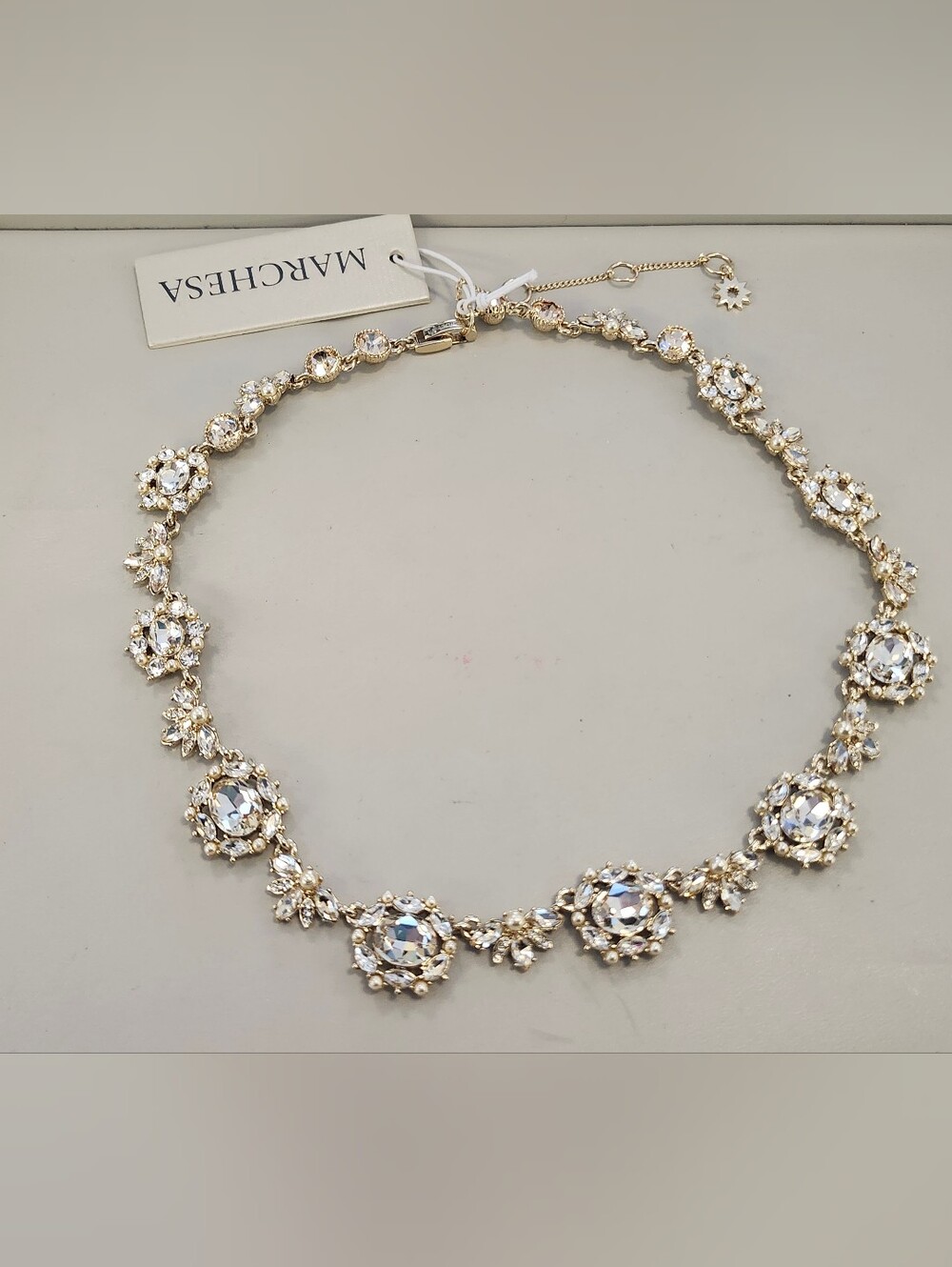 NWT Gold-Tone Marchesa Collar Necklace